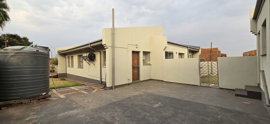 3 Bedroom Property for Sale in Geelhoutpark North West